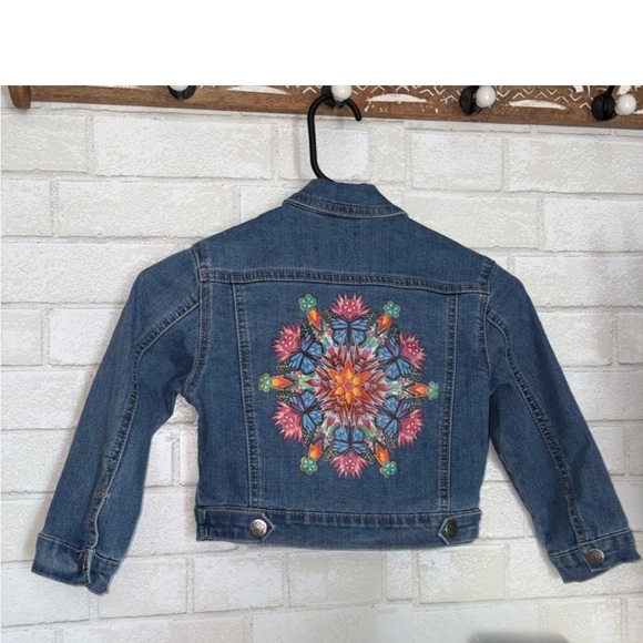 Disney Encanto Jean jacket  Denim Jacket girls size 4/5 - Picture 1 of 4
